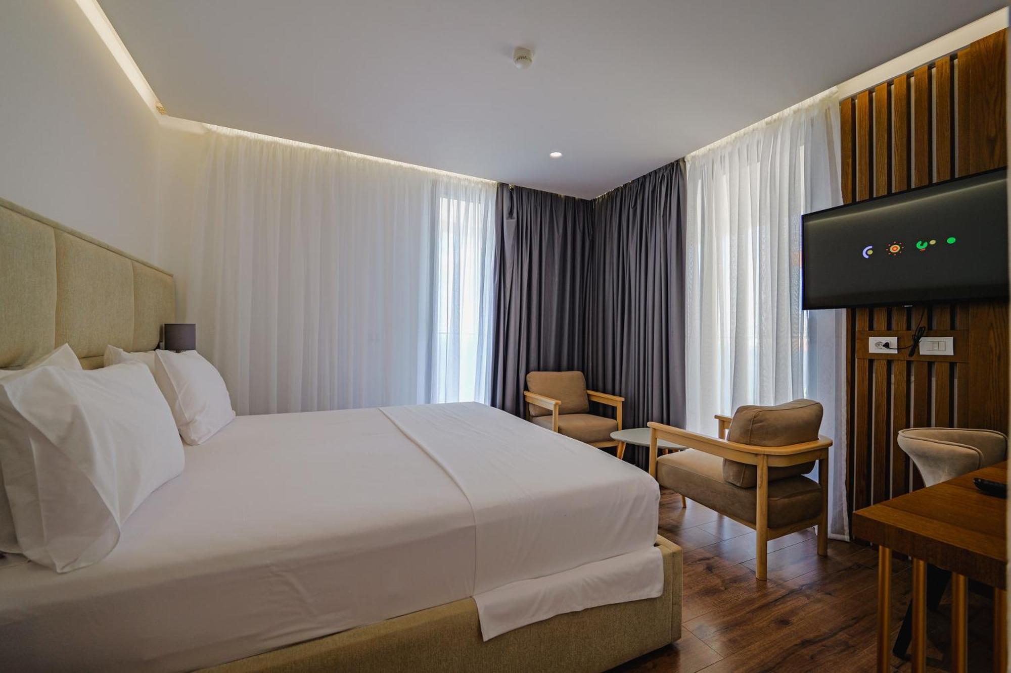Dorchester Hotel Sarandë Exterior foto
