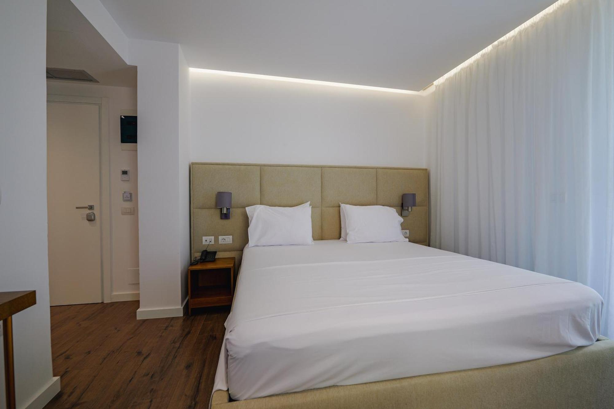 Dorchester Hotel Sarandë Exterior foto